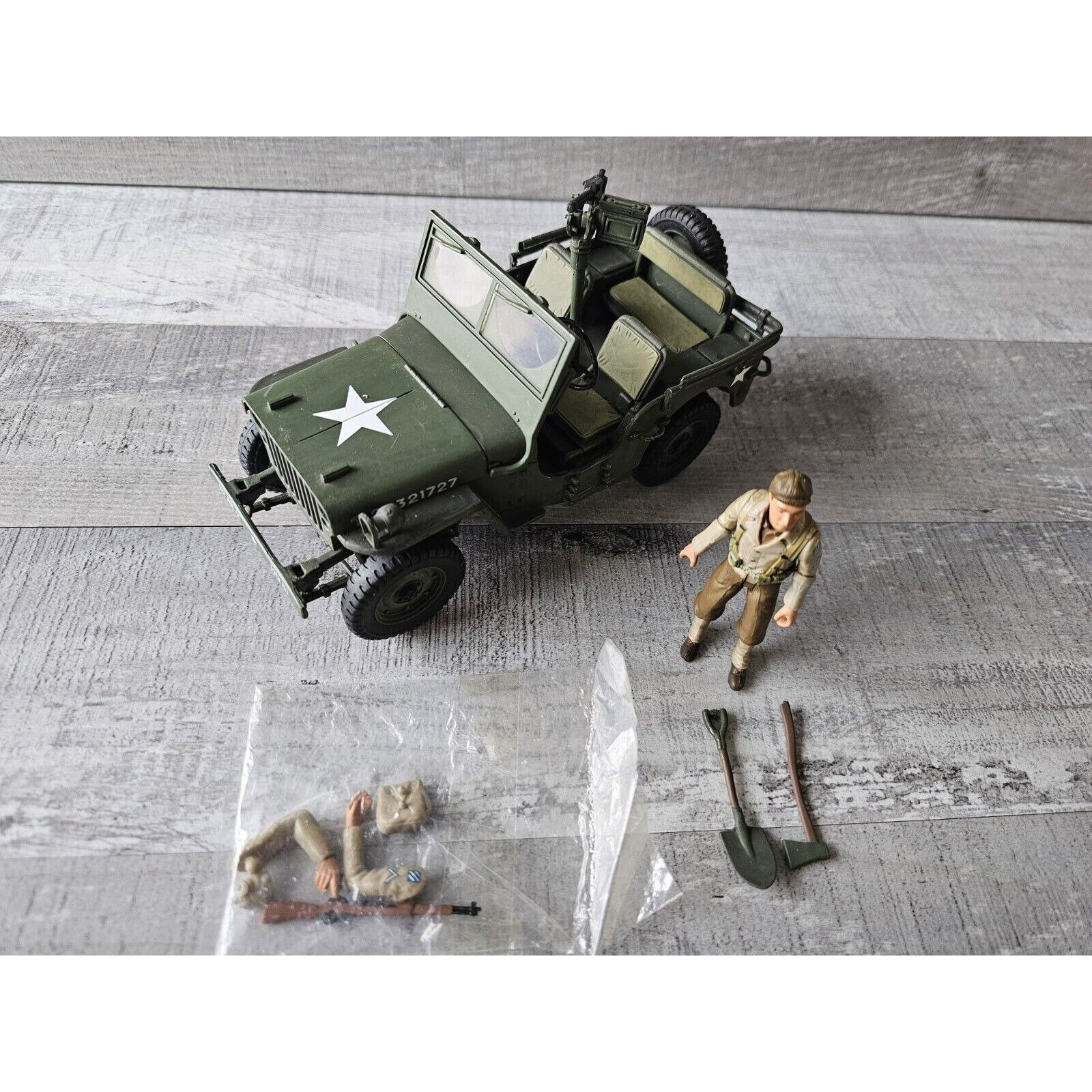 21st Century Toys Ultimate Soldier Green Plastic U.S.A Military