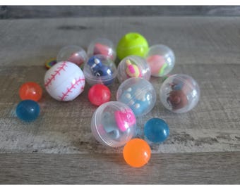 Verschiedene Kapseln Automaten Kaugummiautomat Spielzeug Preise & Bouncy Balls (15 insgesamt) g54