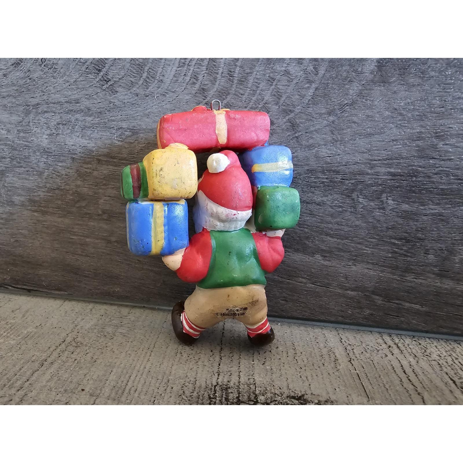 ヴィンテージ サンタと大きなプレゼントのクリスマスオーナメント 2.75