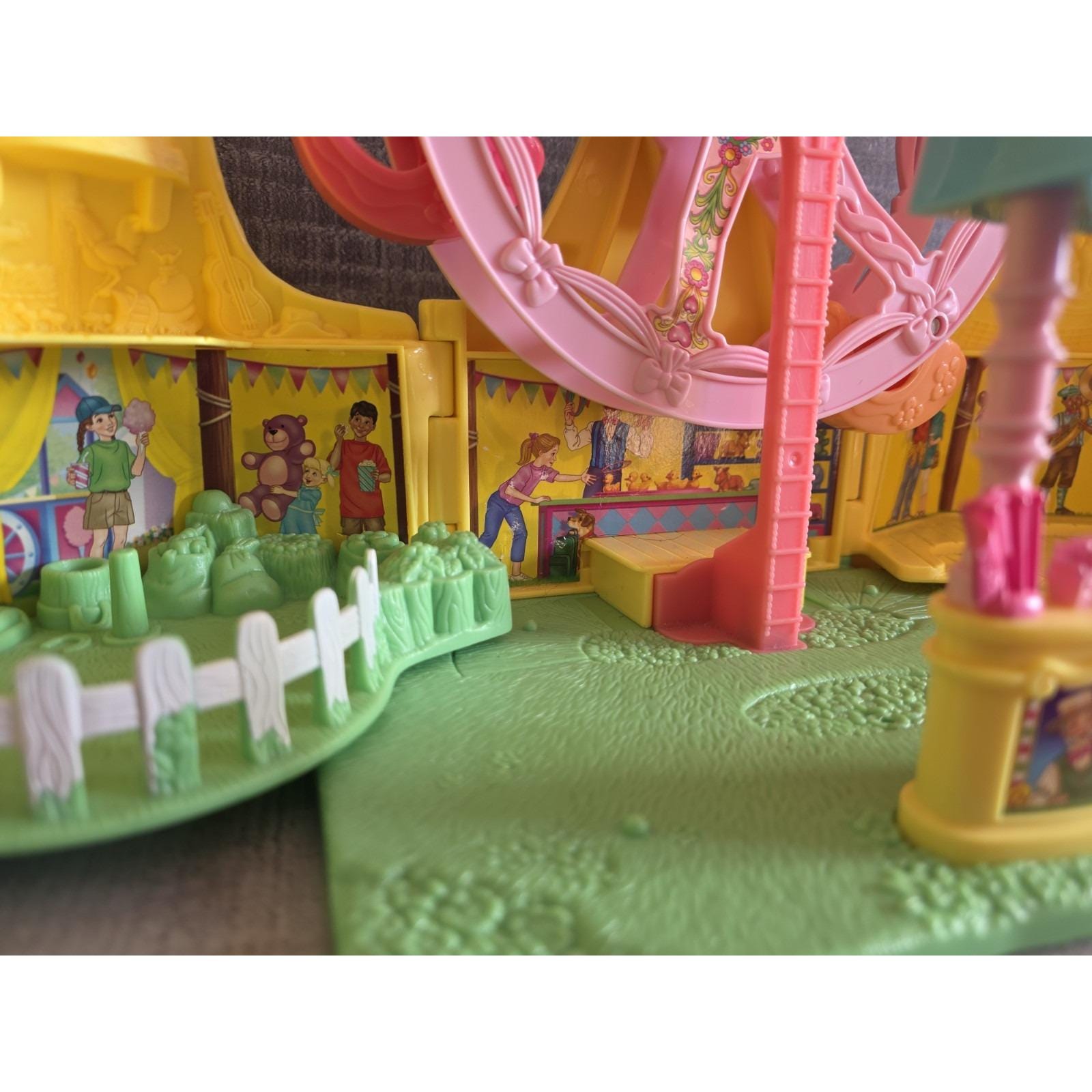 Fisher Price Loving Family Sweet Streets Country Fair Ferris Wheel