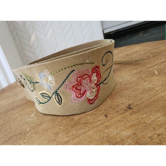 Suede Tan Embroidered Flowers Floral Womens Juniors Belt  display picture 1