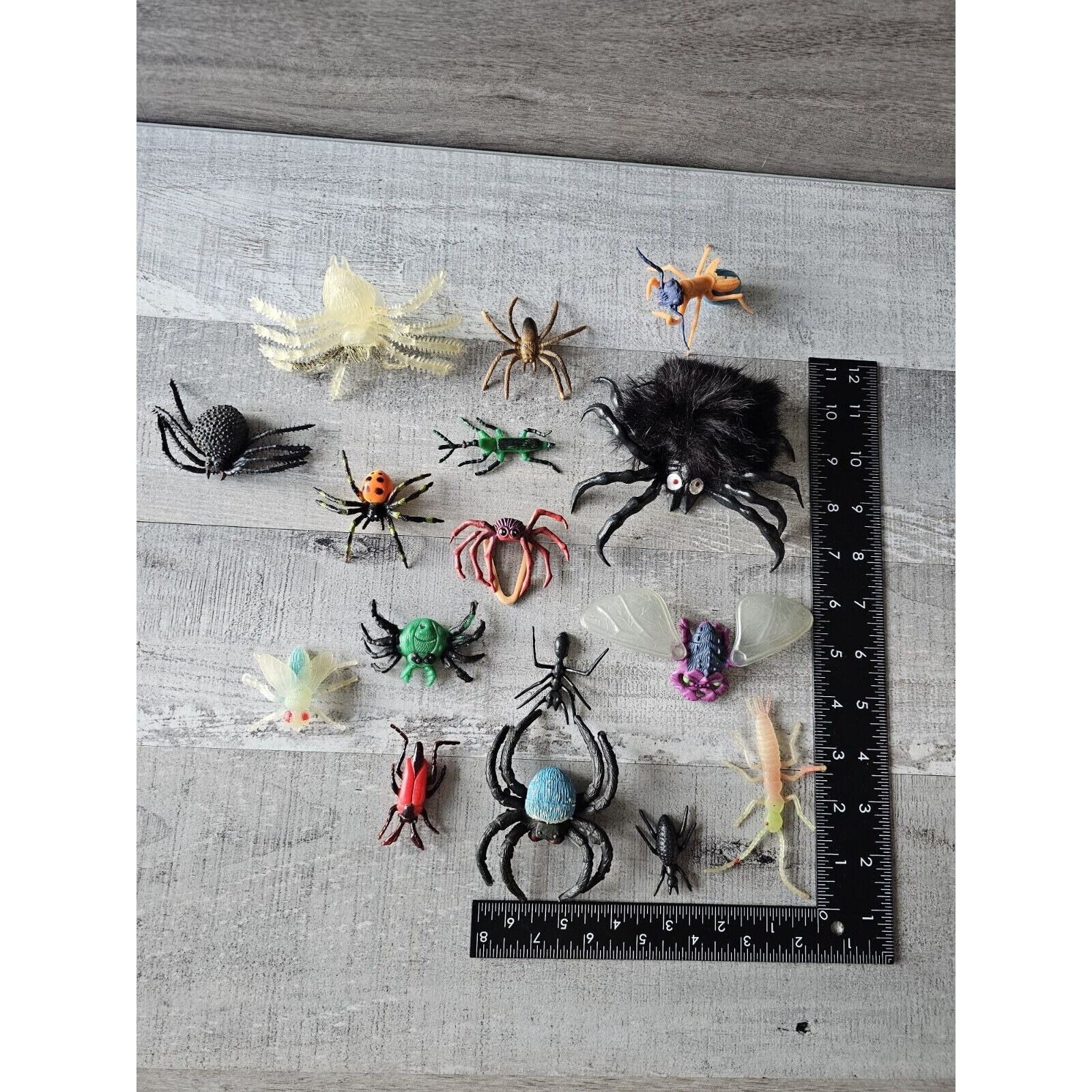 Lot of 16 Vintage 1980s/1990s Bugs Spiders Halloween Gross