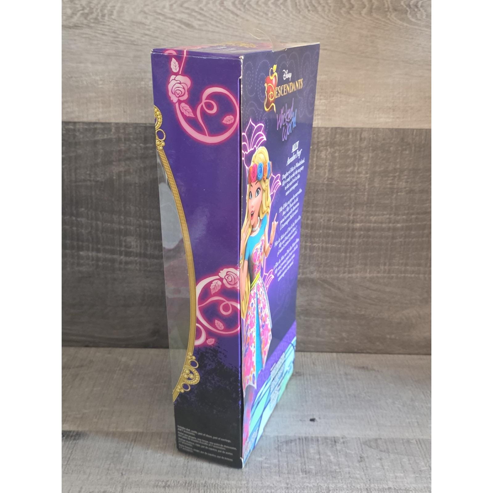Disney Decendants Neon Lights Ball Wicked World Ally Auradon Prep