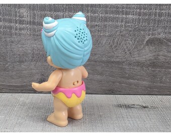 メズコトイズフィギュア「MONSTER BABIES（モンスター・ベイビーズ）」 Little Live Bizzy Bubs Babies Swirlee Bouncing Baby Girl Doll