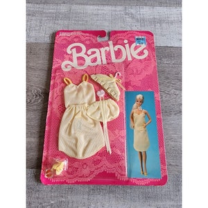 Vintage Barbie 1986 Fashion Fancy Frills Lingerie #3183 Yellow New HTF