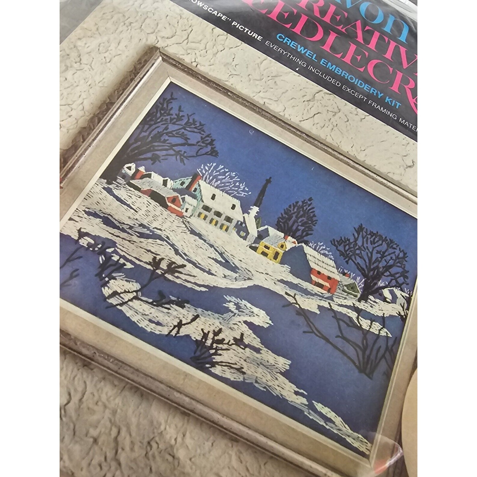Kit De Broderie Ancien Avon – Paysage Lacustre 18x24 Cm – Complet, Non Travaillé