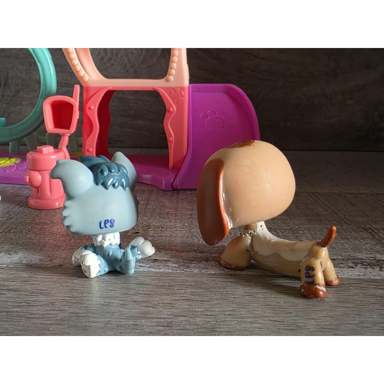Set Littlest Pet Shop – Teckel #2035, Husky #2036 + Maison Chiot, Occasion