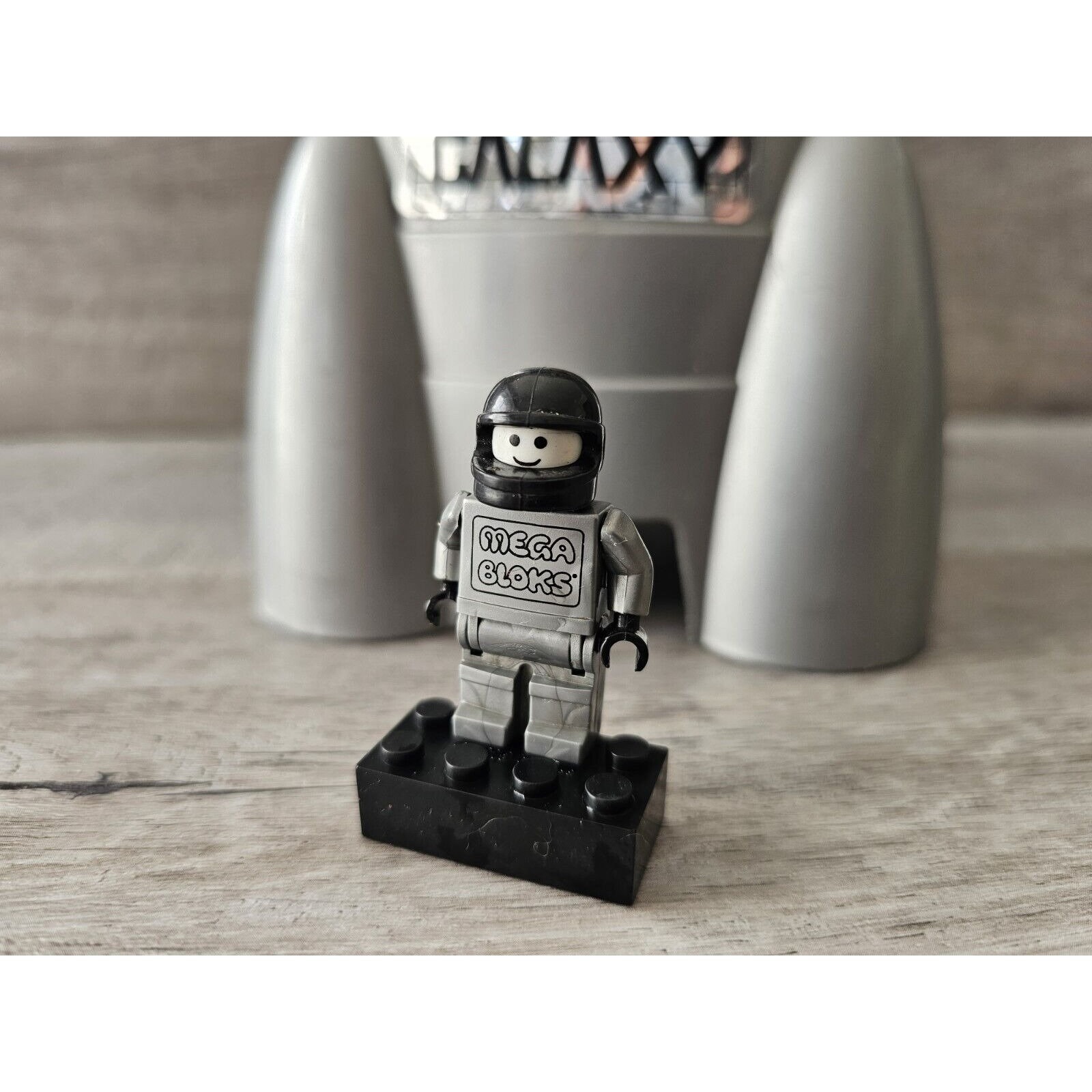 Vintage Mega Bloks Blok Blaster Rocket Capsule & Figure