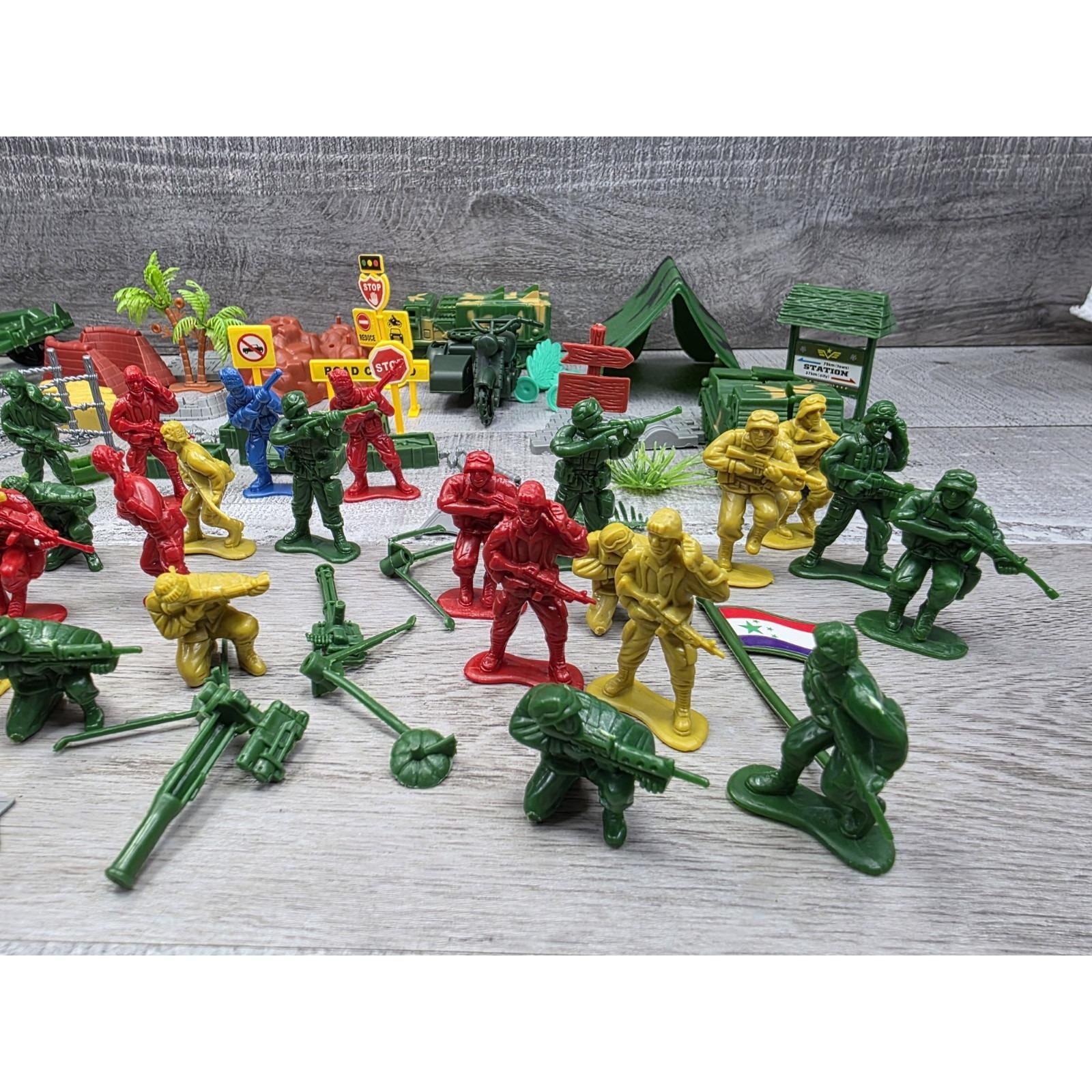LOT FIGURINES SOLDATS Armees Starlux Clairet Et Autres EUR 18,00 LOT FIGURINES SOLDATS Armees Starlux Clairet Et Autres EUR 18,00