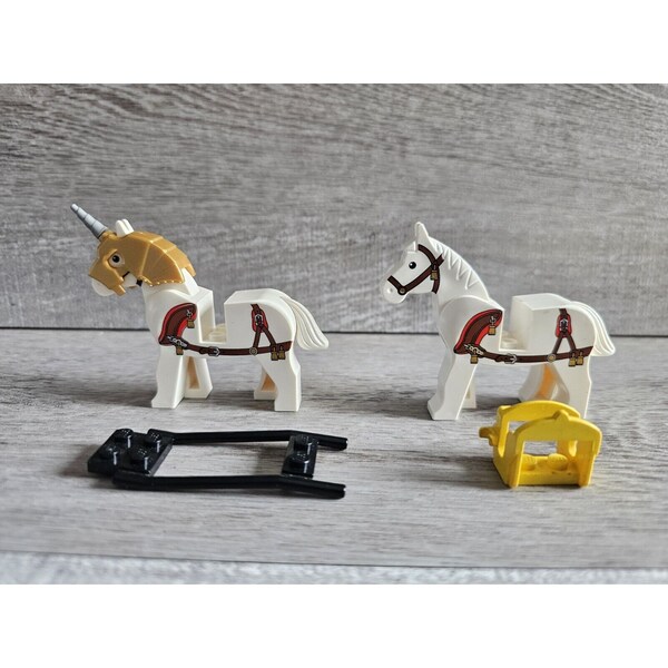 Lego Castle King Carriage Horse Gold Tassle Pattern Accessory 4493c LOT