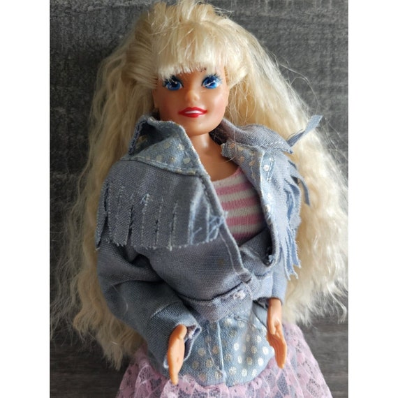 ヴィンテージBarbie Vintage 1988 Feeling Fun Barbie Doll Denim Fringe Crimped