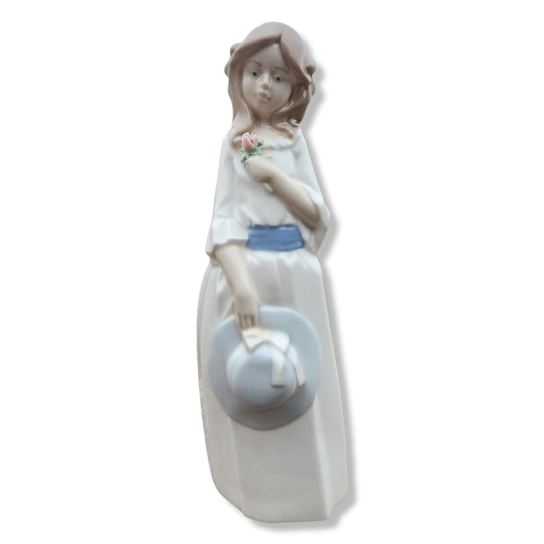 Vintage Nadal Porcelain Figurine Valencia Spain Girl Lady or Woman With