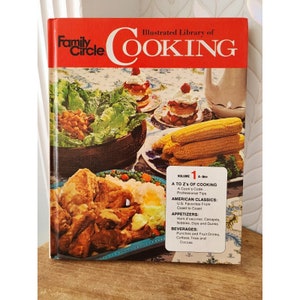Family Circle Illustrated Library of Cooking A-Bev Volume 1 Book 128 pages 1972