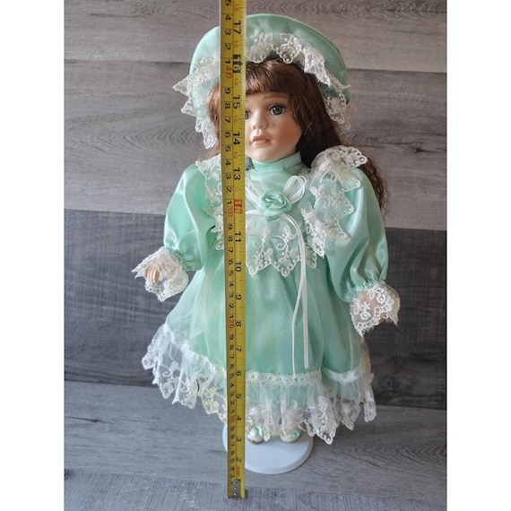 Vtg Porcelain Doll the Collectors Choice Dandee Brown Hair Mint