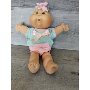 Vtg Cabbage Patch Dolls CPK Approx. 10&quot; 2004 Play Along Blonde Curl Green Eyes