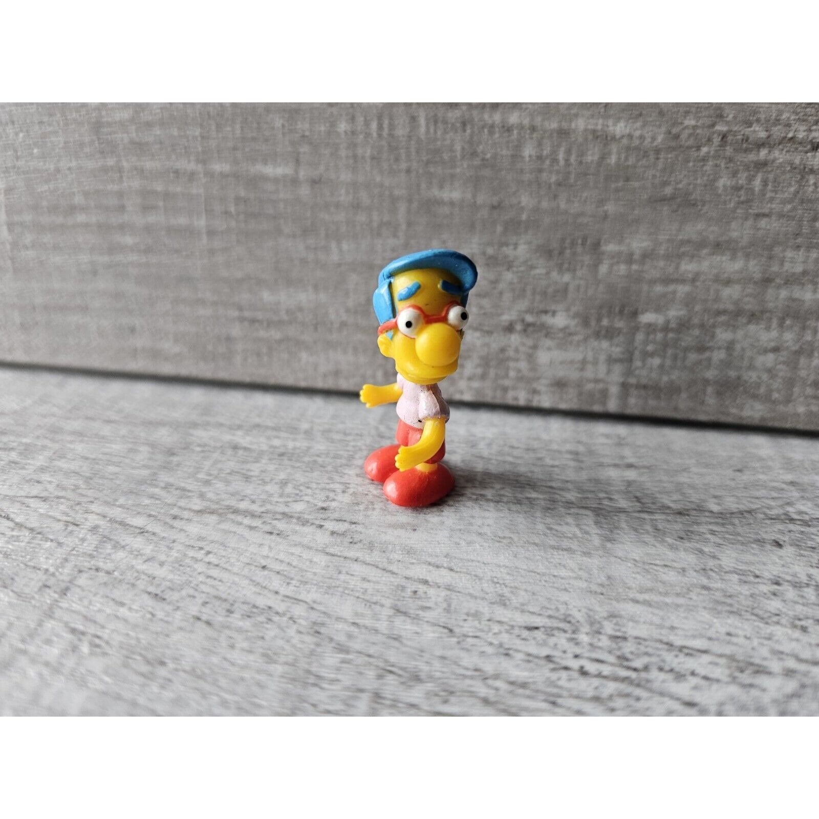 Simpsons Millhouse Mini Dome 1” Figure Tomy Gacha Vending Egg Toy 