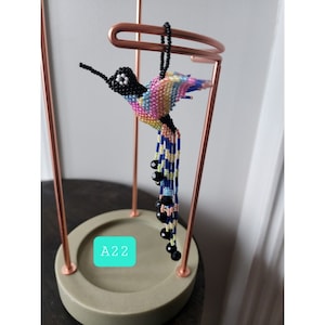 Portachiavi con colibrì con perline Huichol, uccello di arte popolare messicana da 6 pollici, acchiappasole A22