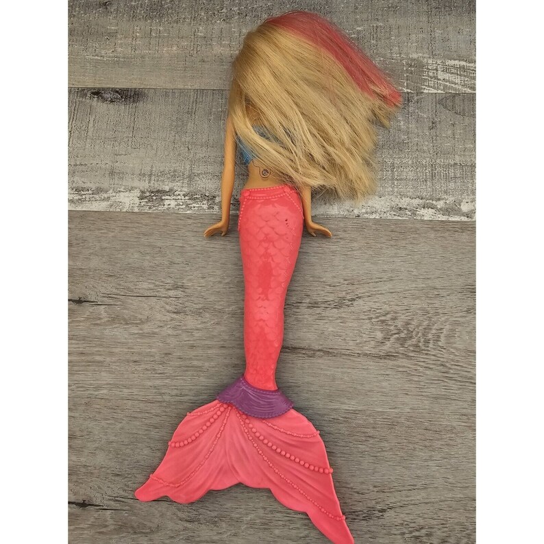 Barbie Dreamtopia Rainbow Lights Mermaid Doll Blonde Lightup Tail