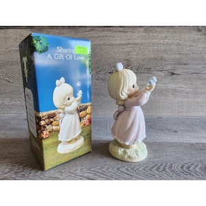 Enesco Precious Moments Sharing a Gift of Love 1991 Porcelain Figure Box