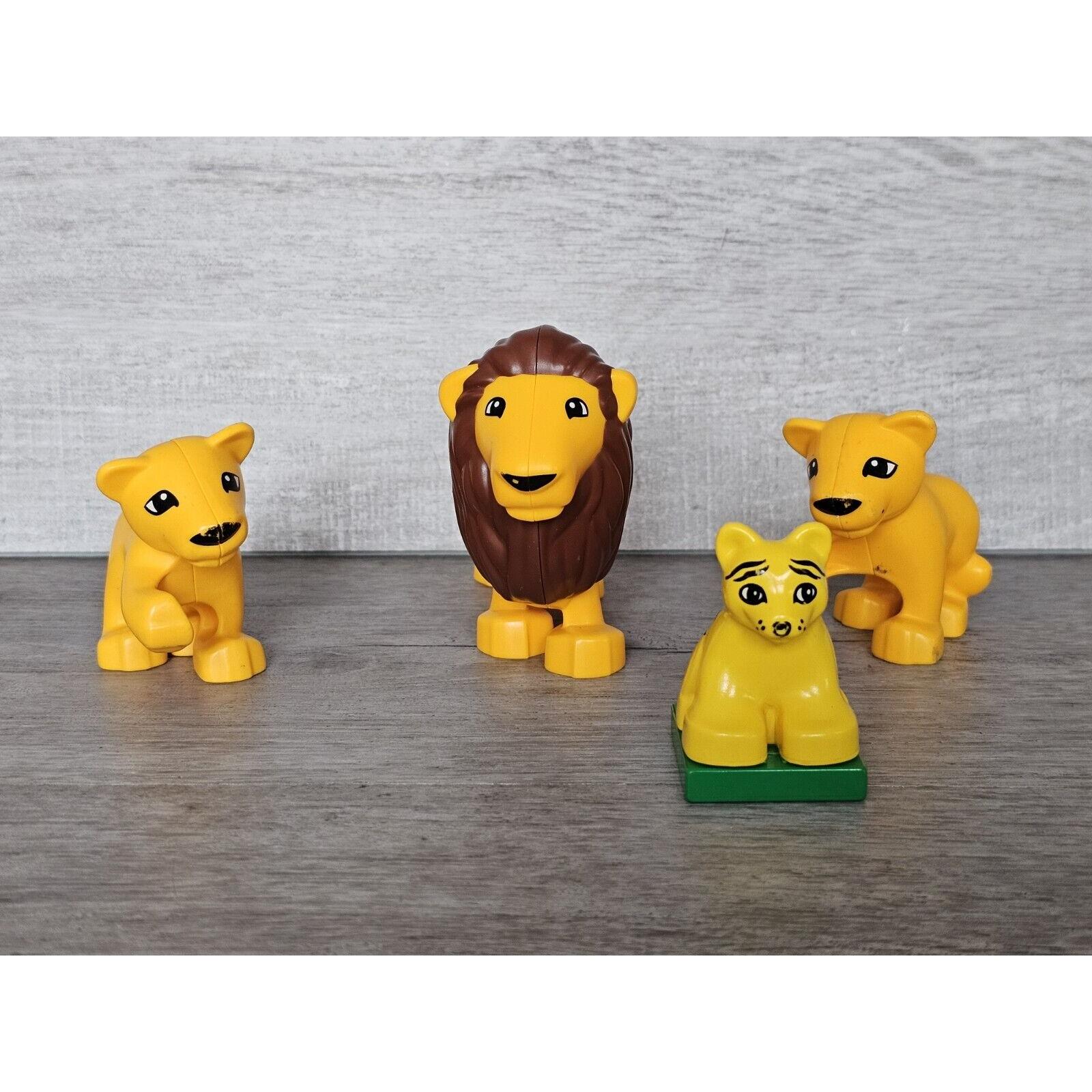 Lot of 4 Lego Duplo Lions 1 Lionminifig & 3 Baby Cubs Jungle