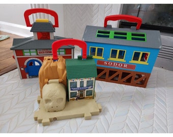 LOTE Thomas & Friends Puente Cubierto de Sodor Take And Play 2007 3 Juegos