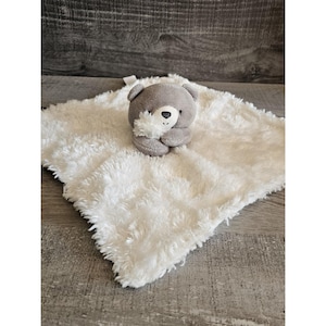 Manta de seguridad con diseño de oso blanco y gris de Carter's Just One You, juguete para bebé