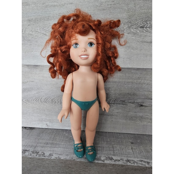 人形　スペイン製 ディズニー限定 ブレイブプリンセス メリダ人形 16インチ 赤い巻き毛の