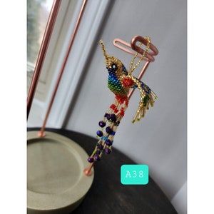 Portachiavi con colibrì con perline Huichol, uccello di arte popolare messicana da 6 pollici, acchiappasole A38