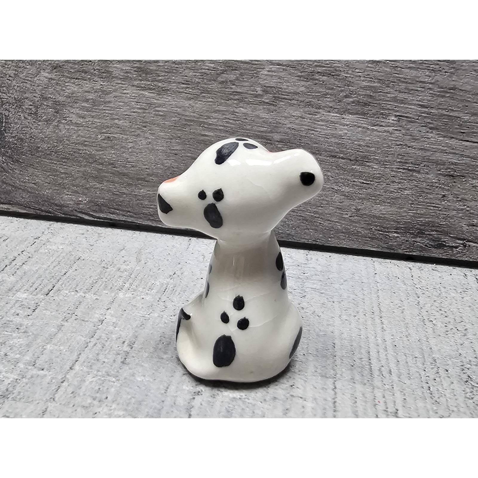 CHIEN　1001 Vintage Disney 101 Dalmatians Ceramic Dog Figurine Puppy