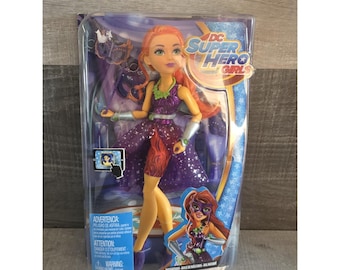 DC Super Hero Girls Poupée Gymnaste articulée Supergirl de 30 cm blonde