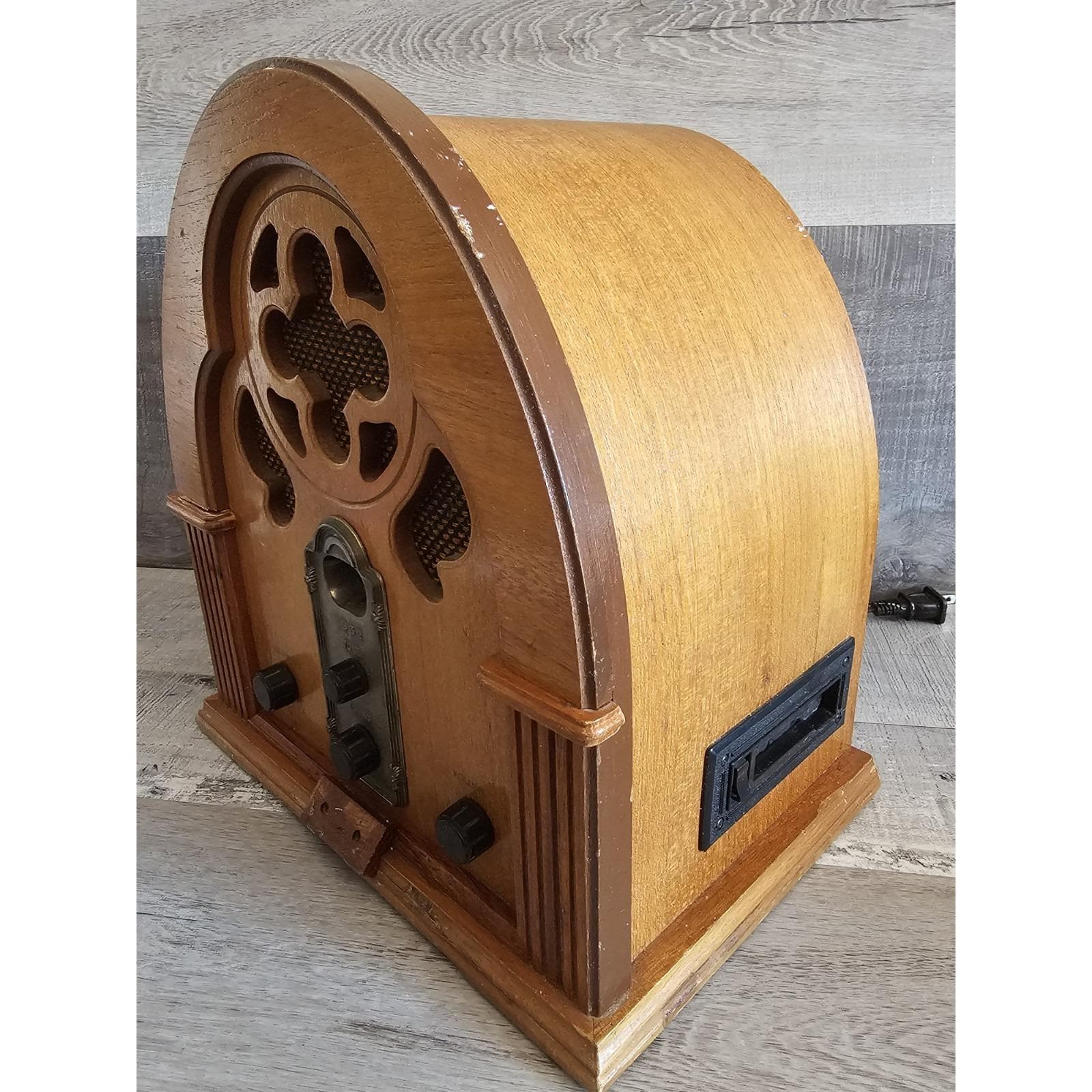 Vintage Thomas Collector's Edition AM/FM/AFC 1932 Radiocassette