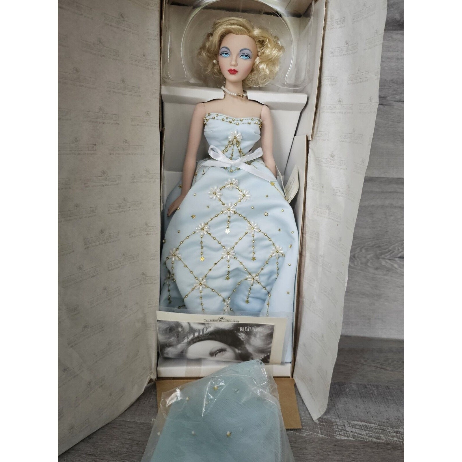 Poupée Ashton Drake GENE 16'' Robe à Sequins Bleus - NRFB, Collection