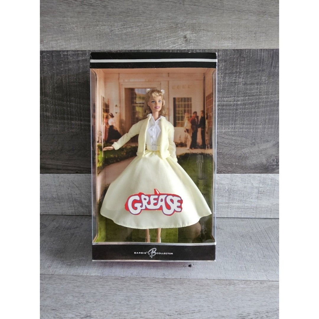 Barbie As Sandy In Grease - 25th Anniversary Collector Doll In Black Leather Outfit - View #6