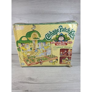 Vtg Cabbage Patch Kids Babyland General Hospital Lekset med figurer SU15