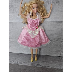 15&#39;&#39; Barbie 12 Dancing Princesses Genevieve Doll Jointed Mattel 1999 Untested