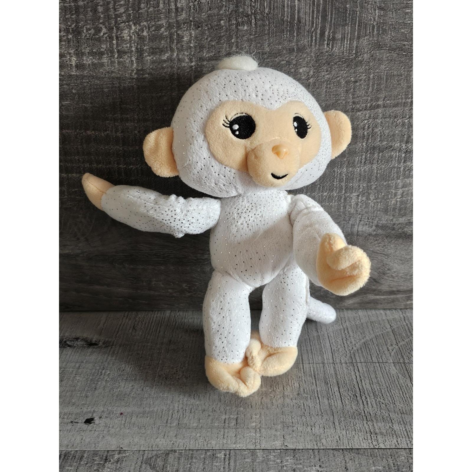 Fingerlings White Glitter Monkey Plush Stuffed Animal Zoo Jungle