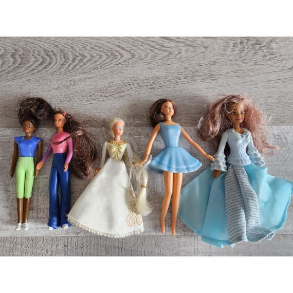 Mixed Lot of Mini Barbie Figures 1/2