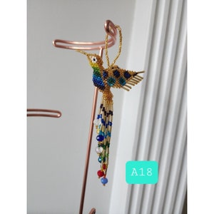 Portachiavi con colibrì con perline Huichol, uccello di arte popolare messicana da 6 pollici, acchiappasole A18