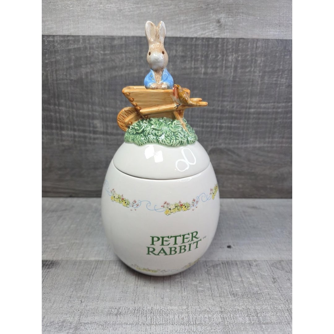 PETER RABBIT EGG BOX 美品 Peter Rabbit Metal Egg Box - Etsy