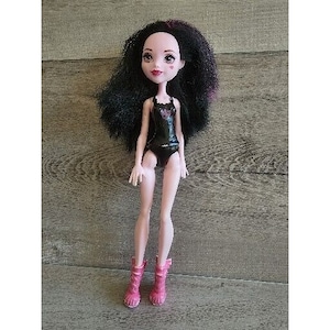 Poupée articulée Monster High Draculaura 10,5&quot; par Mattel 2015