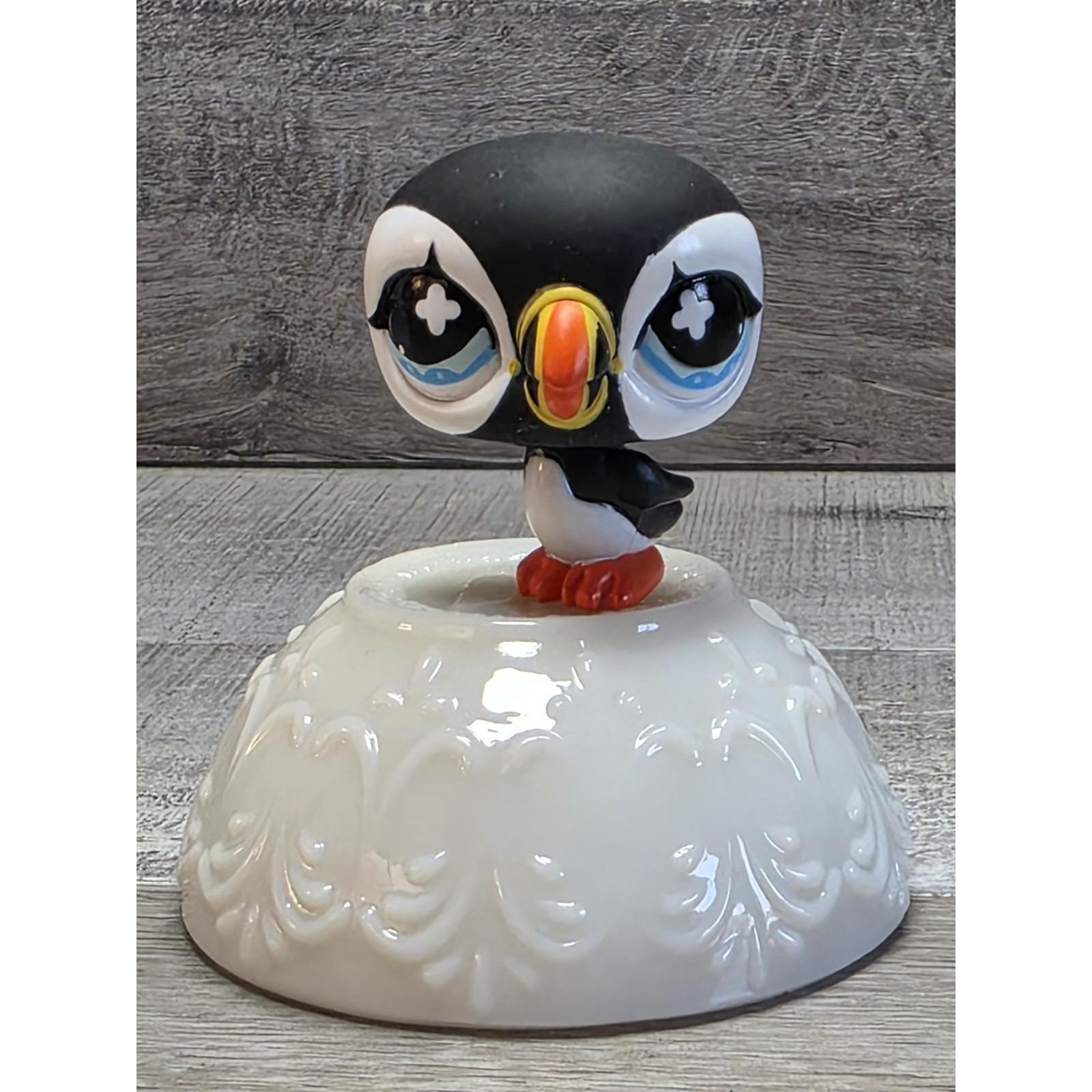 Littlest Pet Shop LPS #654 Black White PUFFIN Bird Arctic WINTER