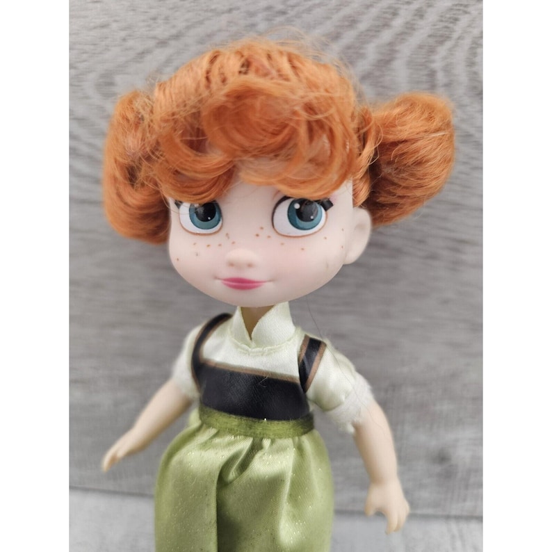 Muñeca Anna de 5" de la colección Disney Animator Frozen Toddler, hermana de Elsa imagen 4