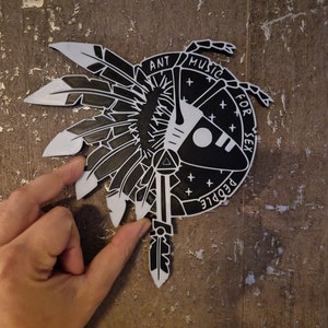 Arte mural de Adán y las hormigas en blanco y negro