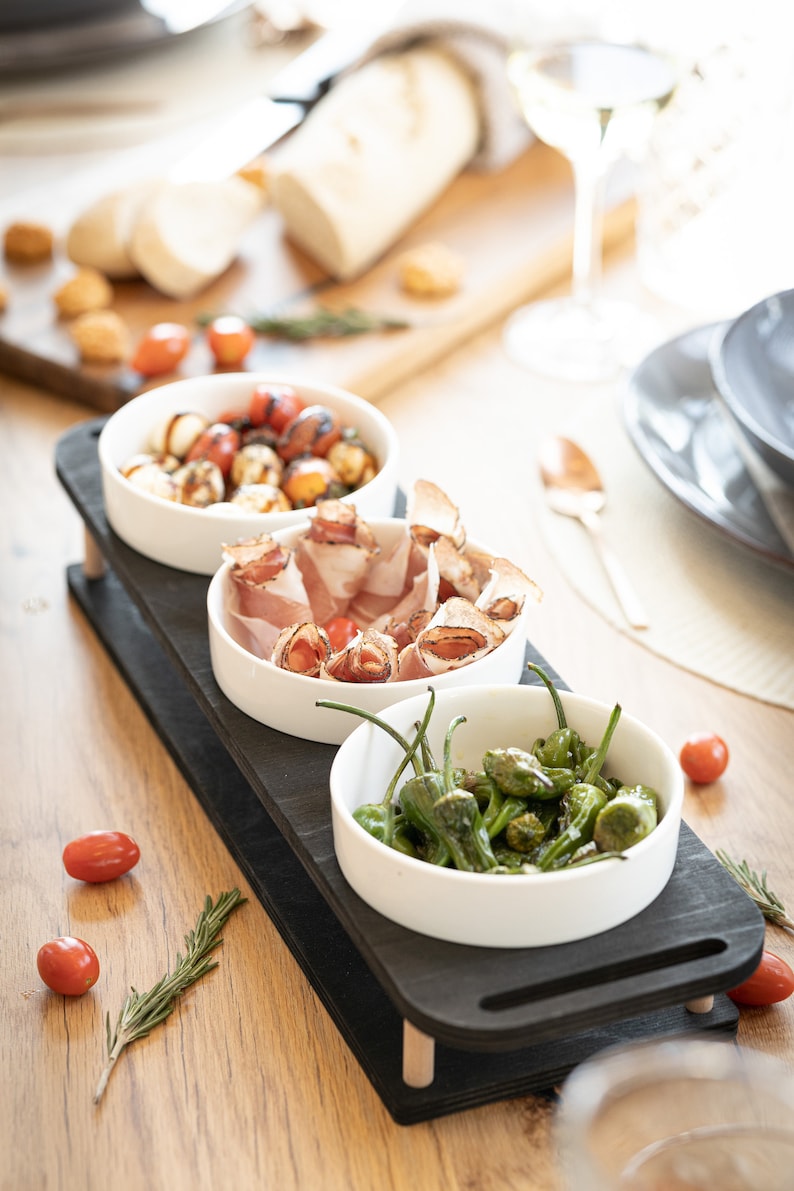 TapasBar aus Holz Perfekt für Snacks oder Tapas Präsentieren Sie Ihre Köstlichkeiten mit Eleganz Bild 9