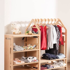 Kindergarderobe mit Kleiderstande und Kommode als Set oder einzeln. Montessori Garderobe für eigenständiges lernen von Kindern Bild 2