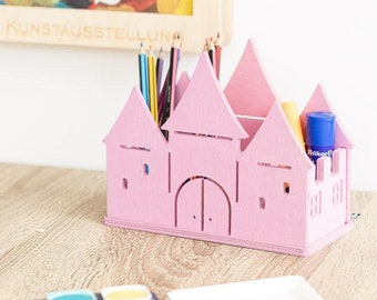 Zauberhafter Stifteköcher für kleine Prinzessinnen: Märchenhaftes Schlossdesign für einen ordentlichen und bezaubernden Schreibtisch