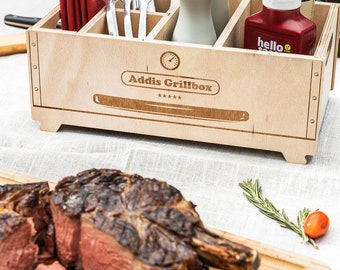 Personalized grill box with lots of compartments and space for napkins, cutlery, sauces and much more. The perfect grill gift!