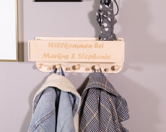 Customizable wardrobe with storage: Organize your entrance area stylishly and practically according to your own taste!