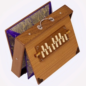 National Music Shruti Box LL1 (16x12x3 Inches), 1 Octave,C3 to C4 , Tuned 440Hz /432Hz