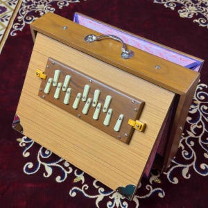 National Music Shruti Box LL1 (16x12x3 Inches), 1 Octave,C3 to C4 , Tuned 440Hz /432Hz